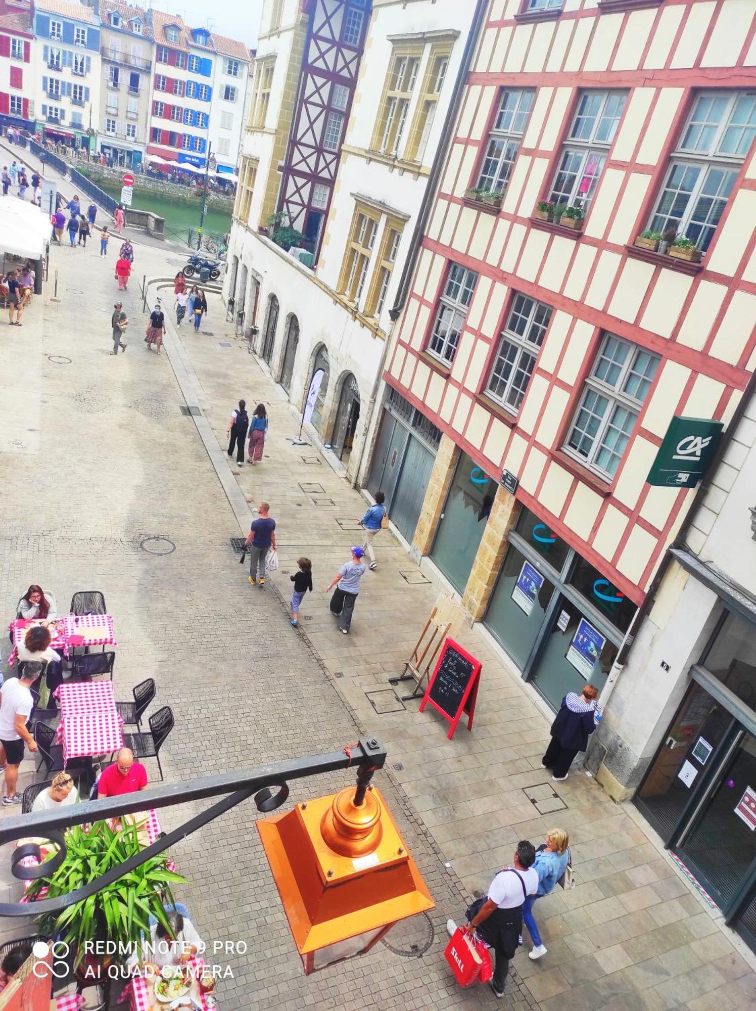 شقة Carre Des Halles Centre Historique بايون الغرفة الصورة